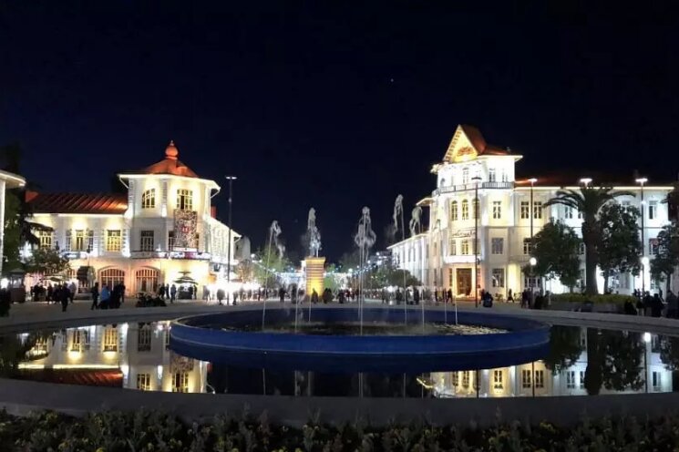 رشت در شب چگونه است؟ / رشت، شهر باران و سبزه، مقصدی دلانگیز برای شبگردی