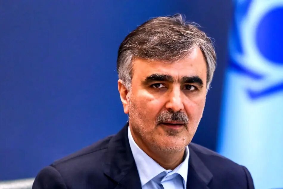 خبر مهم فرزین برای بخش تولید/ فرزین: برنامه تامین مالی غیرتورمی تولید بهزودی رونمایی میشود