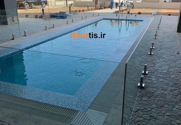 نرده شیشه ای برای استخر