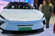 اومودا C5 SHS فیسلیفت در نمایشگاه خودرو شانگهای به نمایش گذاشته شد