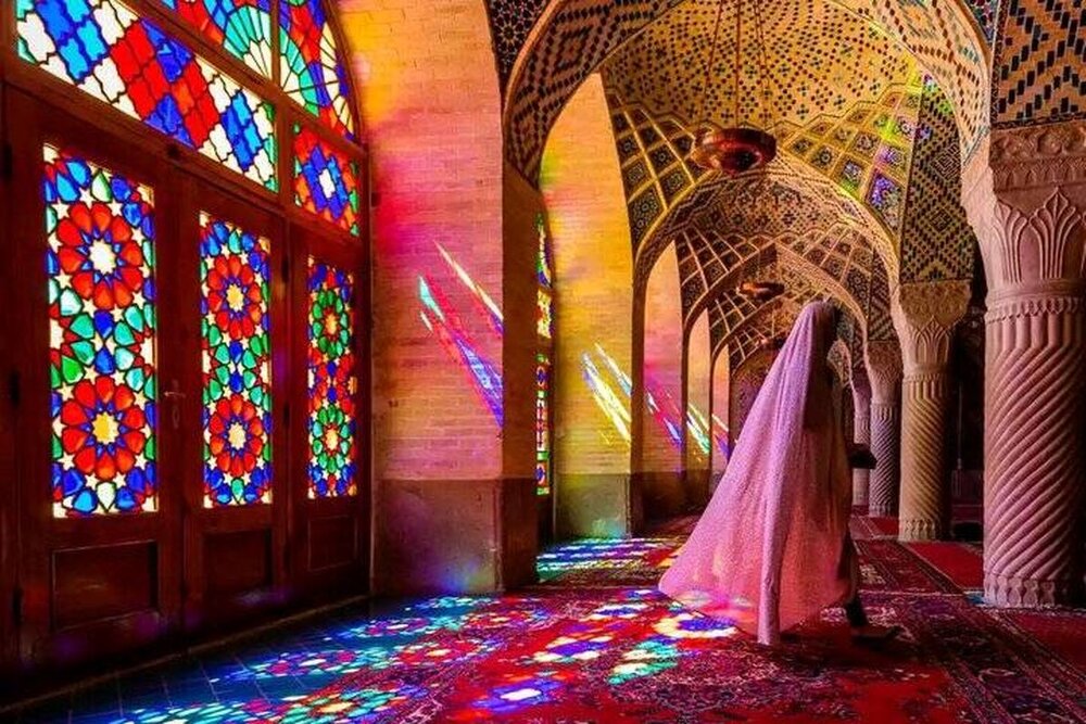 واکنش جالب توریست آمریکای به مسجد صورتی شیراز + فیلم