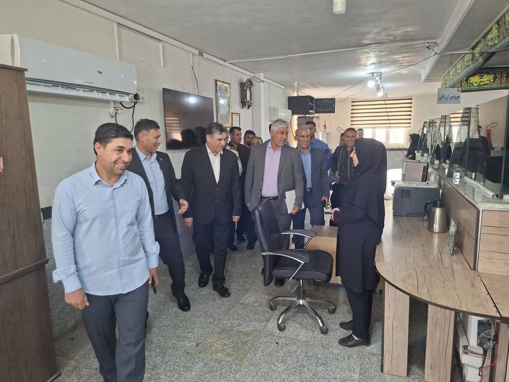 بازدید معاونین گمرک ایران و هیئت همراه از اداره کل گمرکات استان ایلام