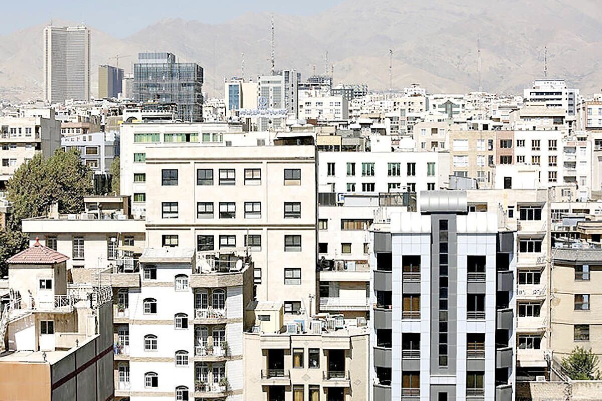 افزایش ۱۱ برابری قیمت دلاری مسکن/ ۵ هزار دلار برای خرید خانه در مرکز تهران/خرید یک واحد ۱۰۰ متری به ۱۷۷ سال پسانداز نیاز دارد
