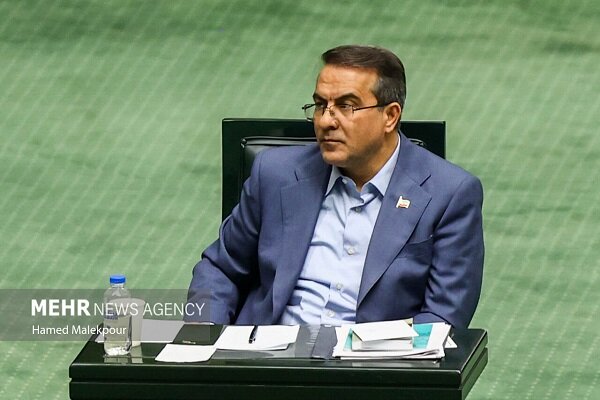 رفاهیات بازنشستگان شامل کسور نمیشود؛ تحقق پرداخت حقوق مبتنی بر عملکرد