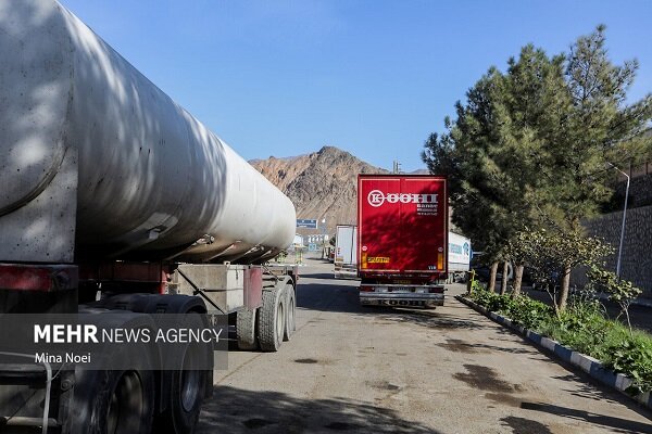 آغاز عبور ترانزیتی کارنهتیر در گذرگاههای ایران و عراق
