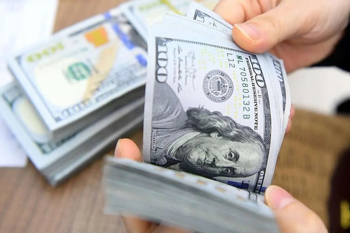 قیمت دلار، یورو و سایر ارزها امروز ۲۶ آذر/ دلار دوباره روی مدار رشد افتاد