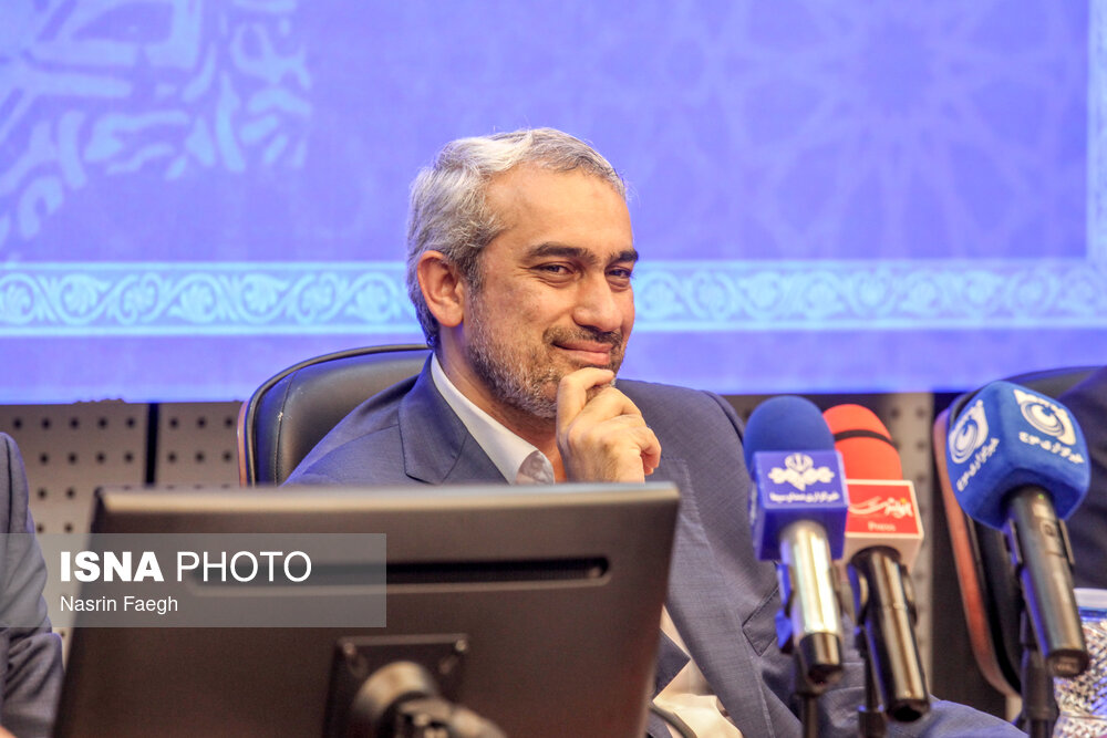 وزیر اقتصاد: تصمیمات خوبی برای تثبیت بازار ارز گرفته شده است