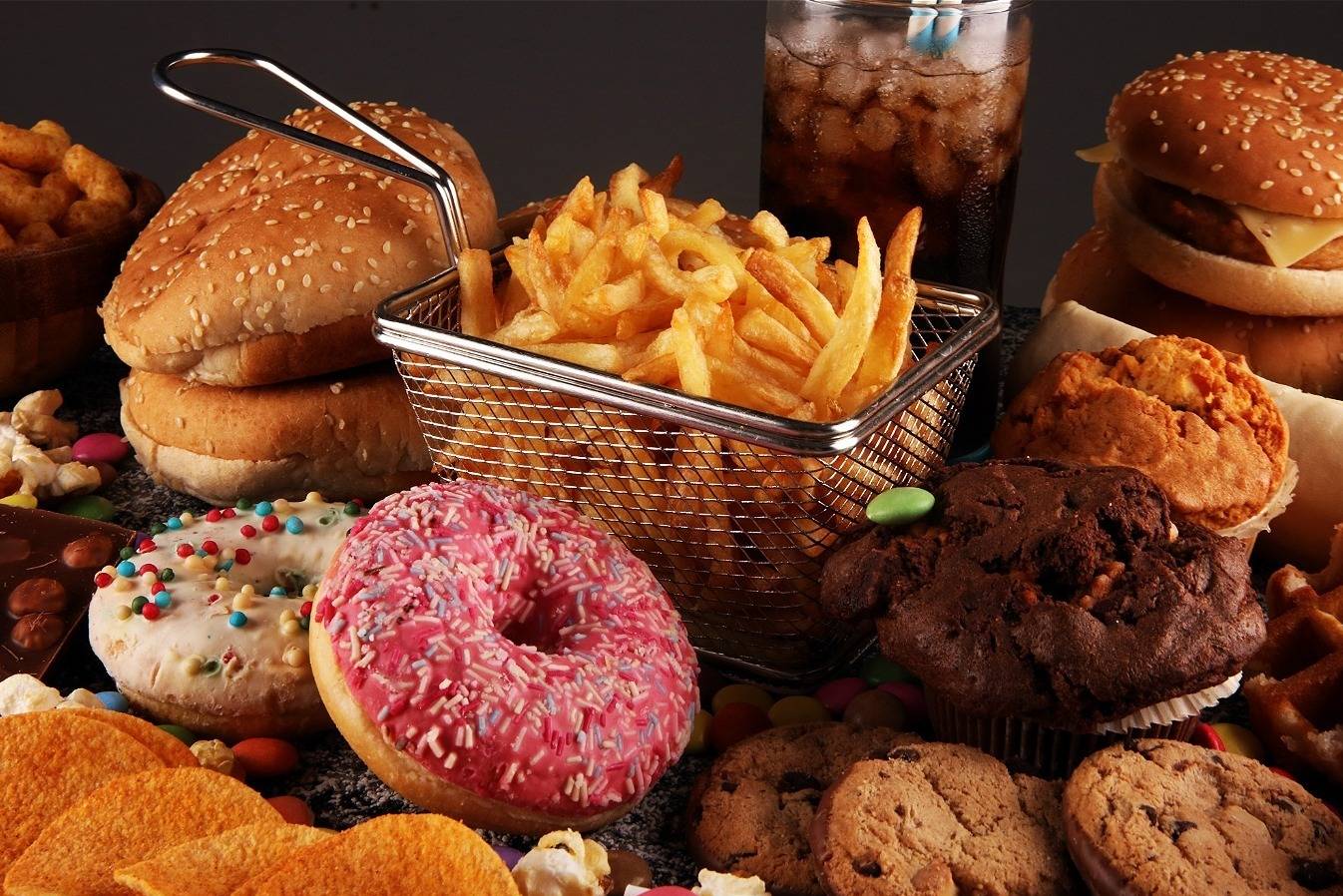 مصرف گسترده فستفود میتواند خطر بیماری قلبی را تا ۴۷ درصد افزایش دهد