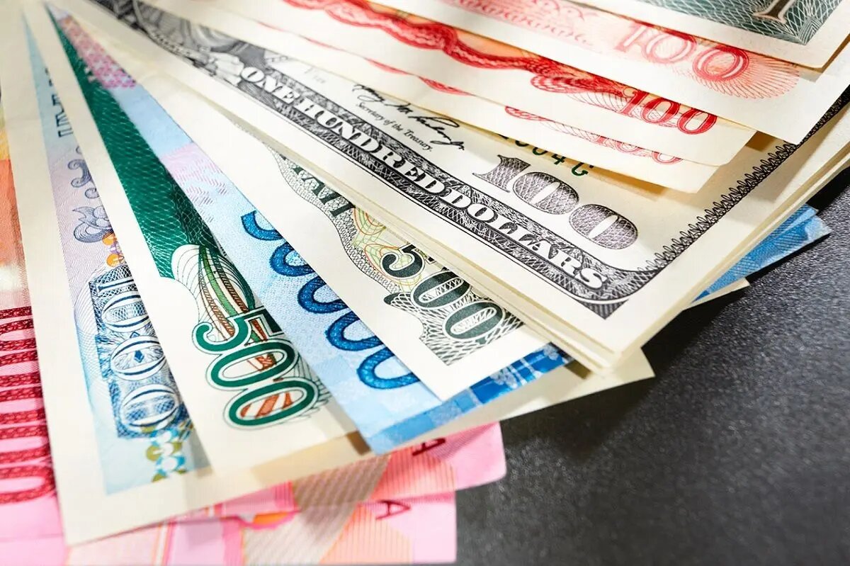 قیمت دلار و قیمت یورو امروز جمعه ۱ خرداد ۱۴۰۵/ قیمت دلار چه تغییی کرد + جدول