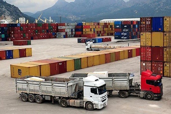 صدور مجوزهای استاندارد برای ترخیص کالا آسان تر میشود
