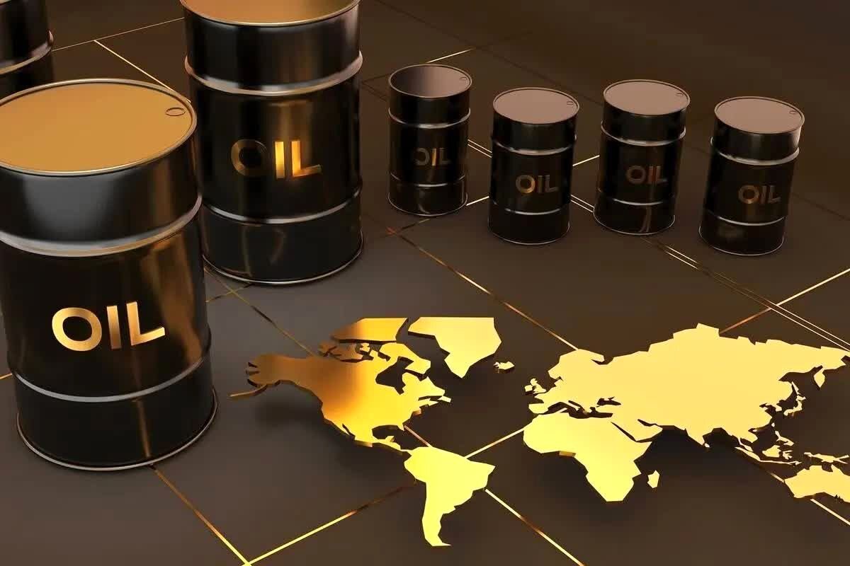 سقوط نفت به کف ۴ ماهه؛ بازار روی بازگشت نفت ایران شرط بست / هرمز آرام شد، ترامپ به غولهای نفتی تاخت