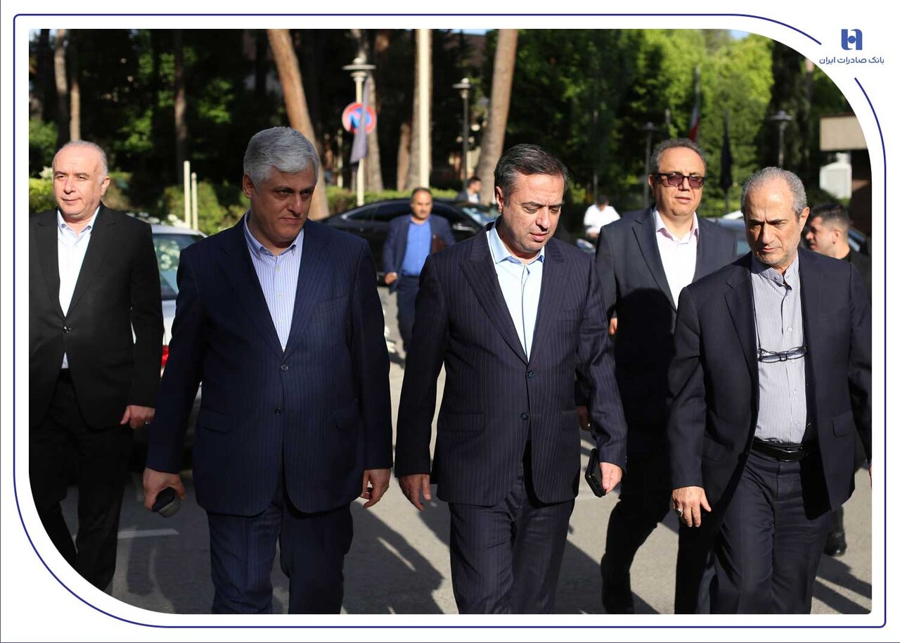 پیشگامی بانک صادرات ایران در بازسازی اکوسیستم دانشبنیان؛ حمایت راهبردی از آموزش عالی و پیوند دانشگاه، صنعت و اقتصاد در دوران پساجنگ