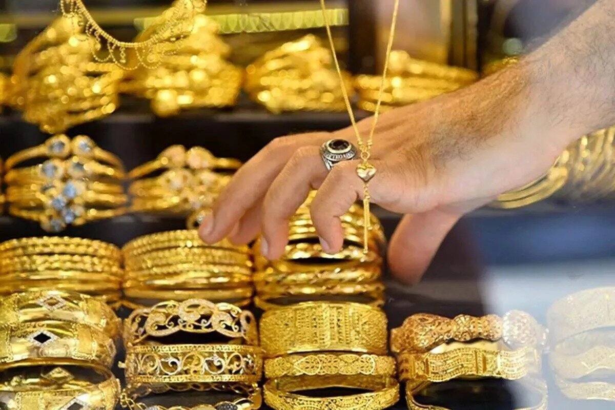 قیمت طلا ۱۸ عیار امروز/ عقبنشینی بازار تا کجا ادامه دارد؟