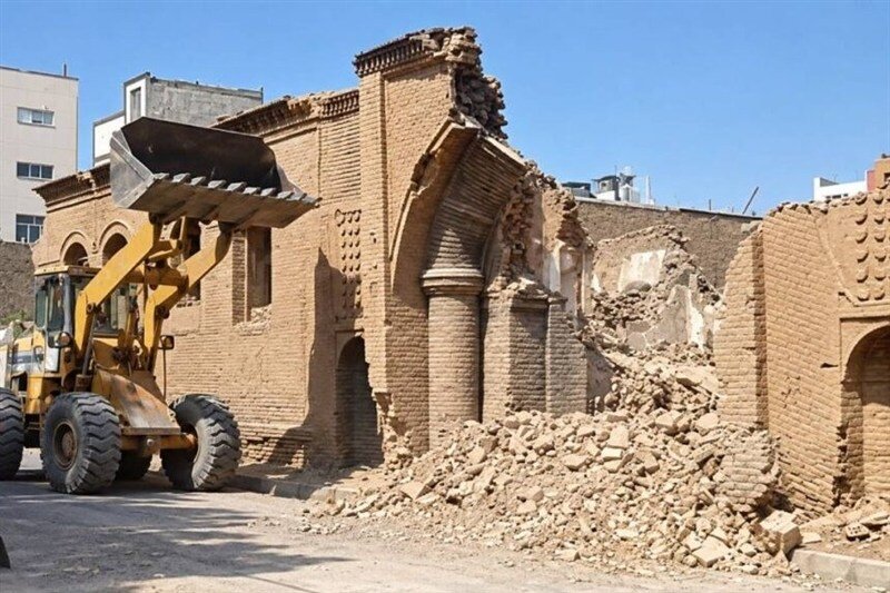 تخریب غیرقانونی پادگان روسها/شکایت میراثفرهنگی از شهرداری سبزوار